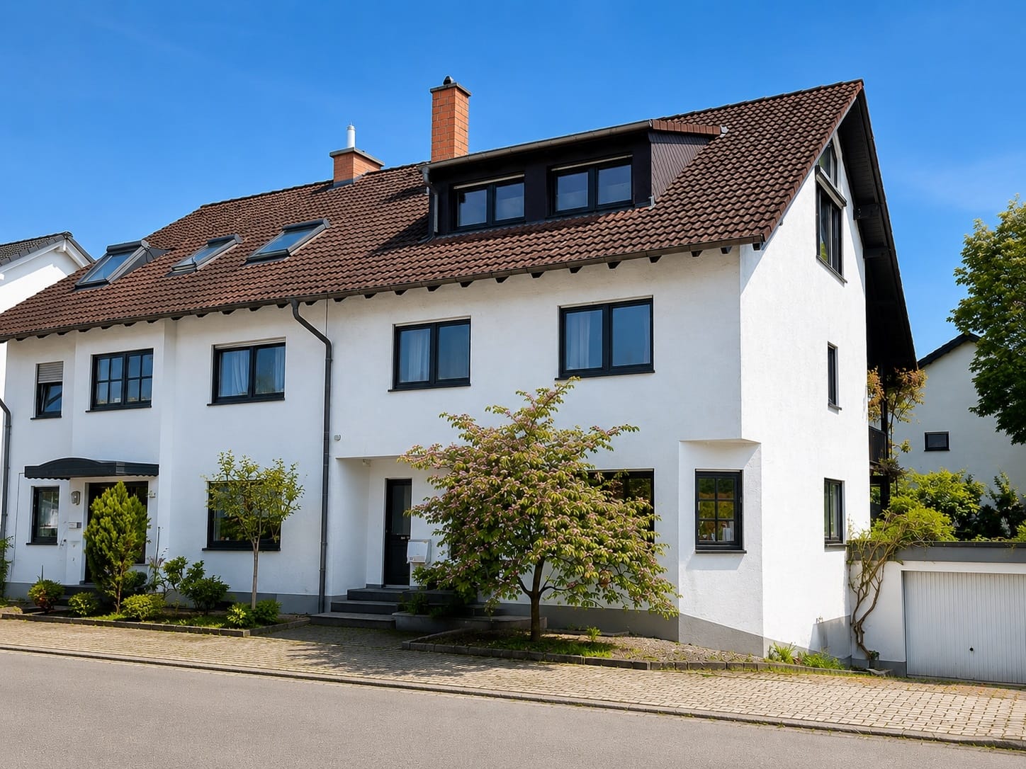 MA-Feudenheim: charmante Doppelhaushälfte mit traumhaftem Garten
