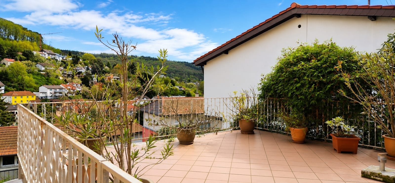 Großes Haus mit Garage in Heidelberg Ziegelhausen